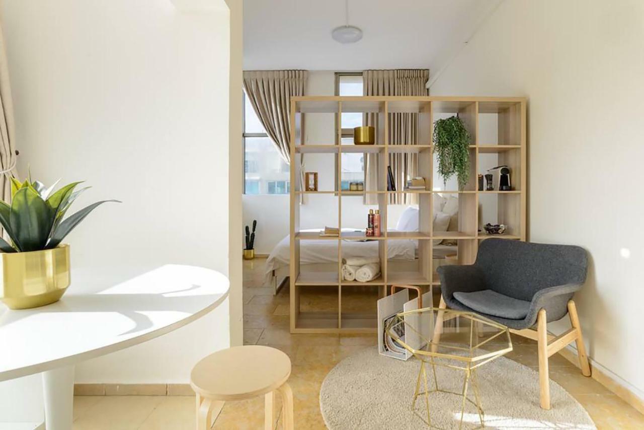 Bright And Spacious Loft By The Sea With Bomb Shelter Tel Aviv Eksteriør billede